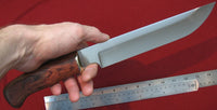 # B-004. Hunting knife. 9.2". D2. 62HRC. Bronze. Bubinga.