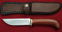 # B-009. Hunting knife. 4.6". D2. 62 HRC. Bronze. Bubinga.