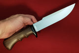 # B-038. Hunting knife. 7.0". D2. 62 HRC. Micarta Guard. Walnut wood.